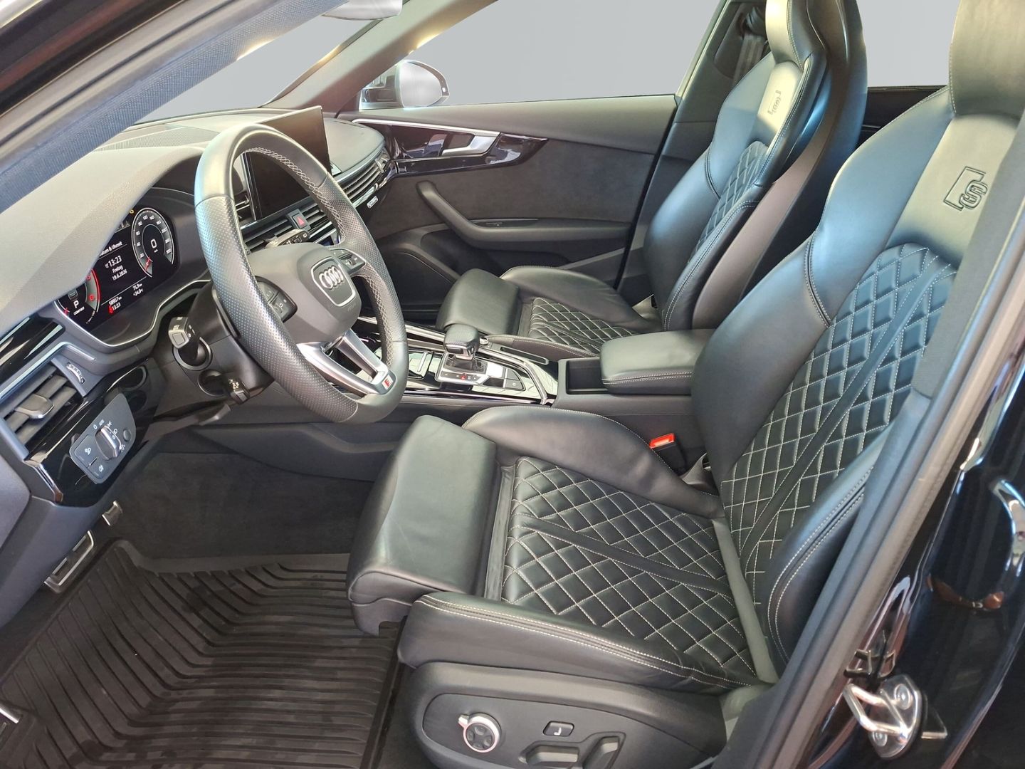 A4 Avant 40 TDI quattro S line *Kamera*Keyless*