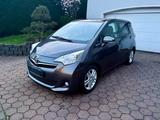 Toyota Verso-S Club AUTOMATIK,PANO,BLUETOOTH,TÜV 7-27 - graue Toyota Verso-S