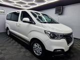 Hyundai H-1 Starex 8 SITZE|KLIMA|PDC|SITZHEIZUNG - Hyundai H-1 Starex Diesel Gebrauchtwagen