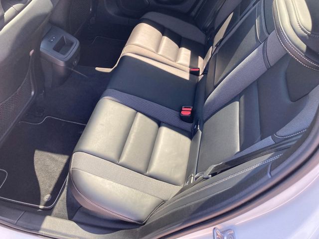 V60 B4 (Diesel) R Design (Standheiz, AHK, Pano)