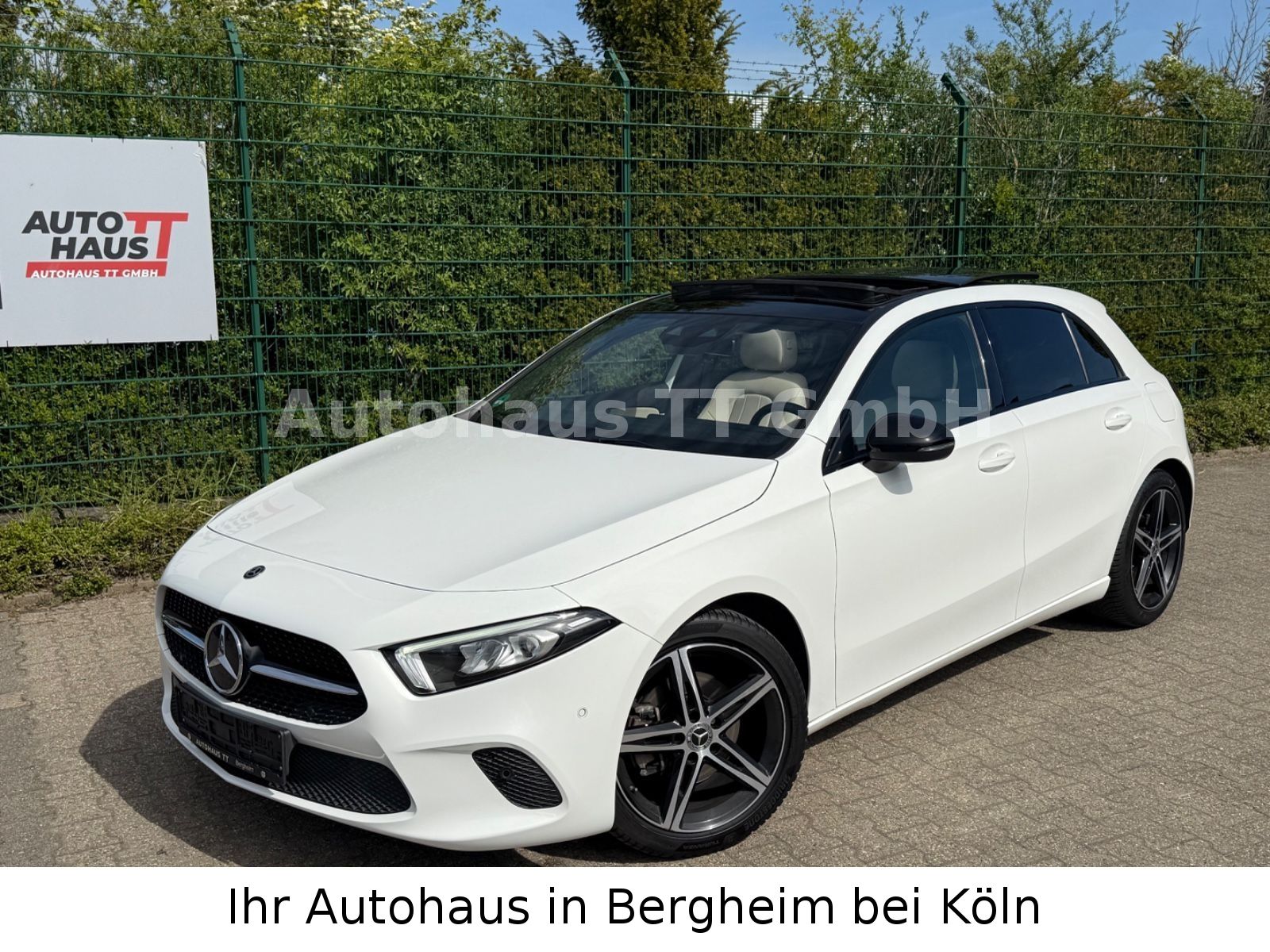 MERCEDES-BENZ A 200 Widescreen°Spurhalt°LED°Pano°Night-Paket°