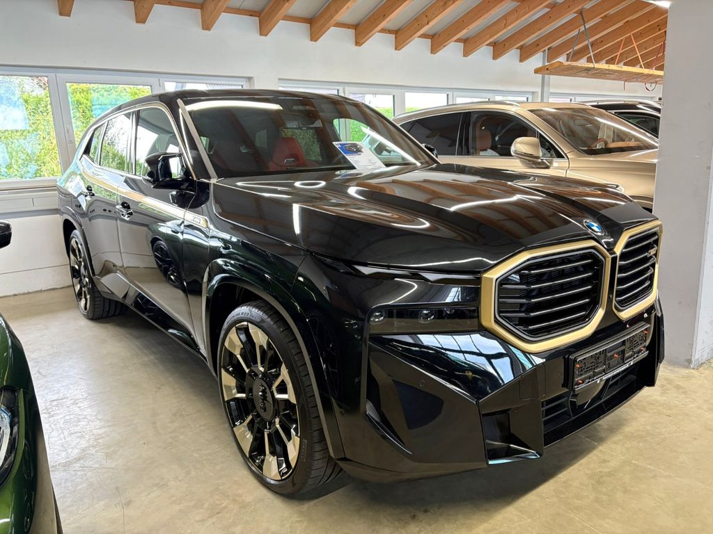 BMW XM (BMW Individual Merino/Soft-Close/Carbon)