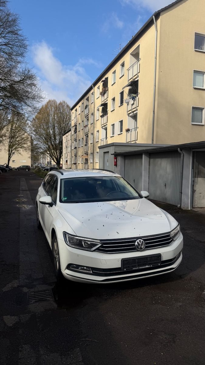 VW Passat Variant