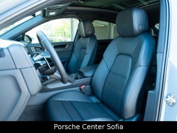 Porsche Cayenne - 10