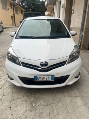 Toyota Yaris 1.4 D-4D 5 porte Active