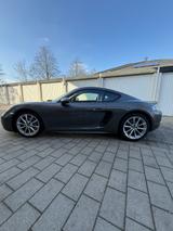 Porsche Cayman PDK/SportAGA/Bose/20Zoll/8fach - Porsche Cayman Sport mit Benzin-Antrieb