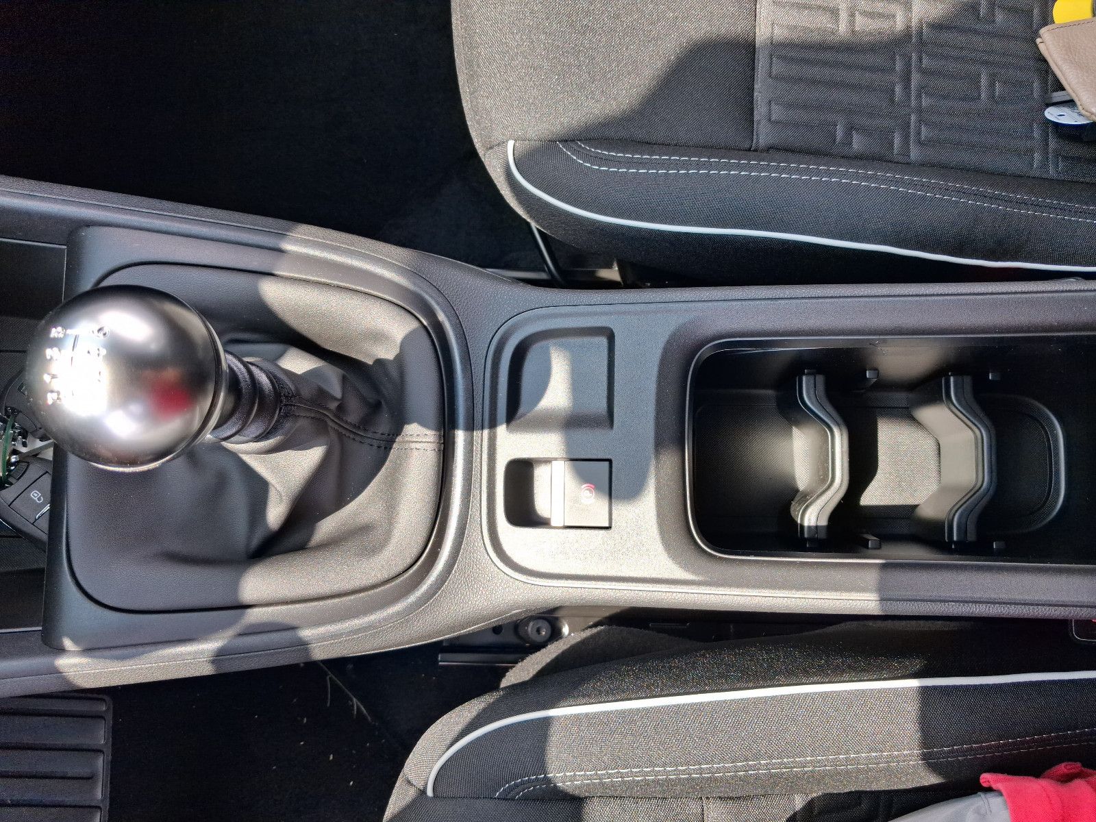 Fahrzeugabbildung Fiat 500 1.0 Hybrid FireFly 48 kW Icon