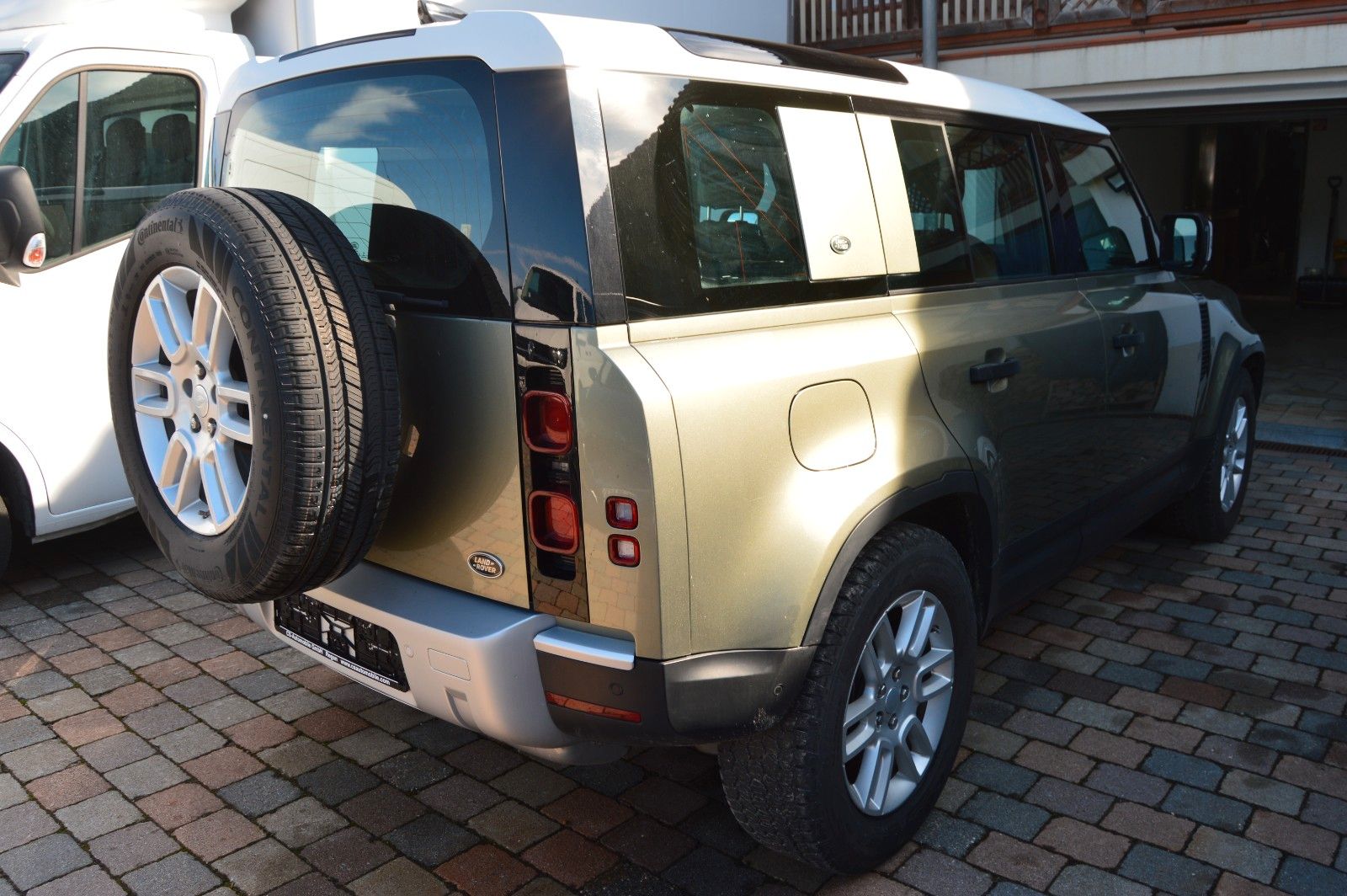 Land Rover Defender 110 S AWD 2.0 SD4 foto 4