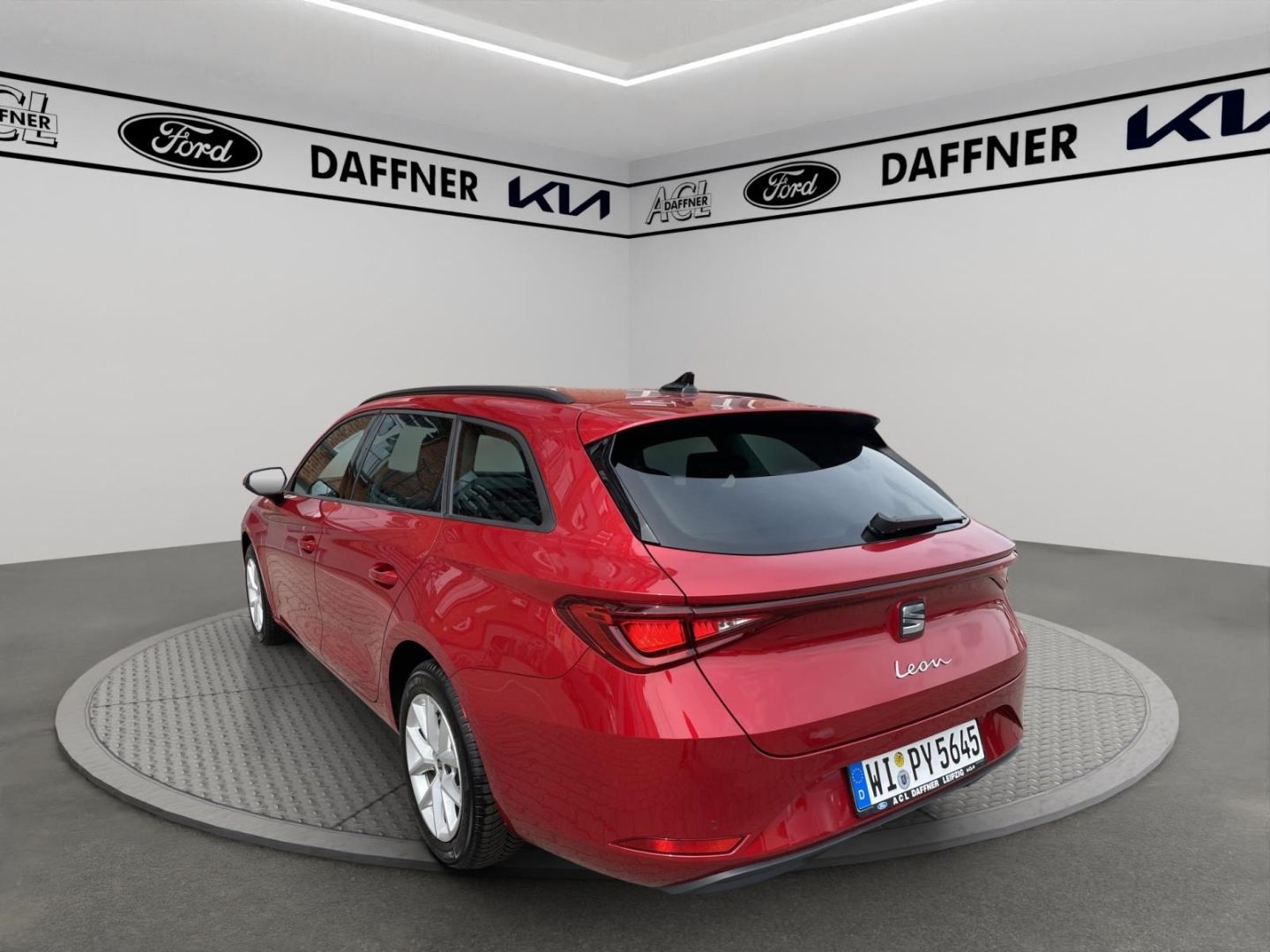 Fahrzeugabbildung SEAT Leon Sportstourer 1.5 Road Edition SpurhalteASS