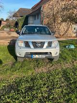 Nissan Navara Pickup - gebrauchte Nissan Navara aus dem Jahr 2006