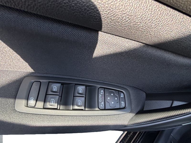 Renault Megane Grandtour ZEN E-TECH Plug-in 160 imagem 3