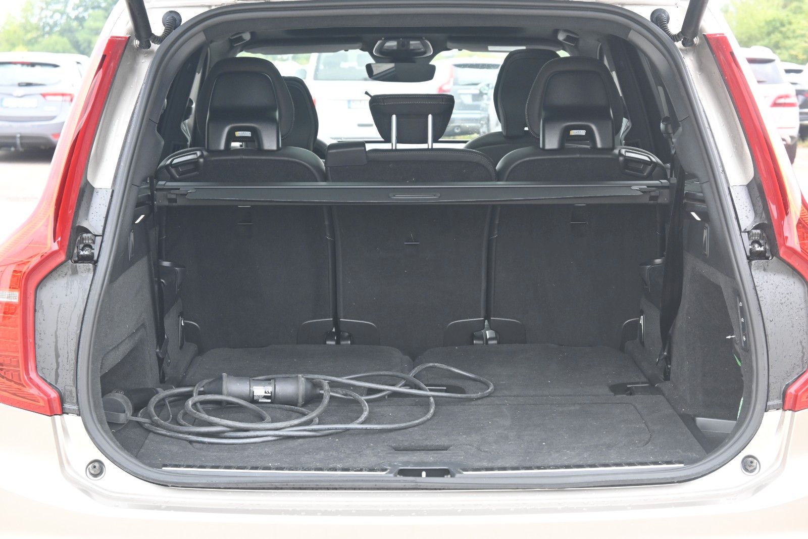 Fahrzeugabbildung Volvo XC90 T8 AWD Ultra Dark Recharge Plug-In Hybrid