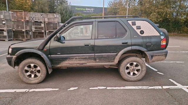 Opel Frontera B 2.2i