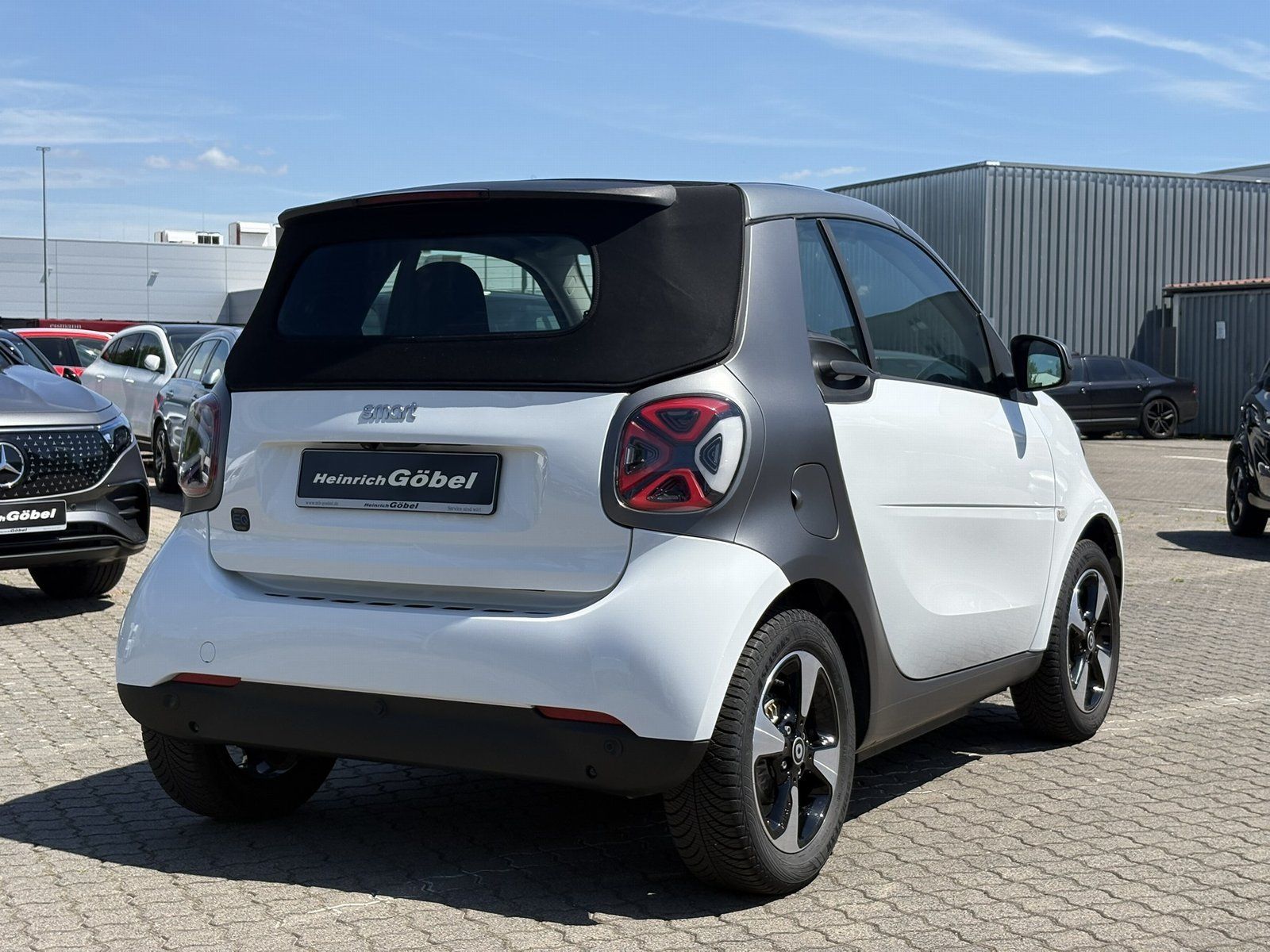 Fahrzeugabbildung Smart EQ CABRIO*EXCLUSIVE*22kW*ALLWETTER*WINTER-PAKET