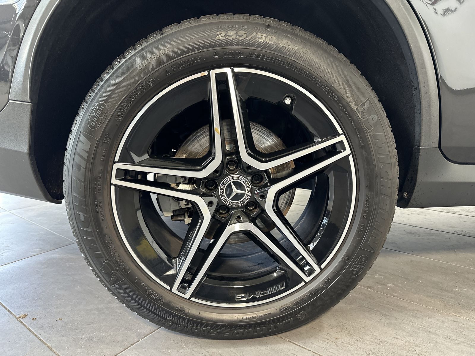 Fahrzeugabbildung Mercedes-Benz GLC 300de 4Matic AMG-Line NAV+LED+KAMERA+HEAD-UP