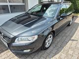 Volvo V70 D4 Summum Geartronic Standheizung - Volvo V70 Gebrauchtwagen