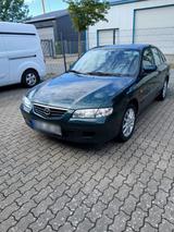 Mazda 626 Bj.2001 - Mazda 626 mit Benzin-Antrieb: Limousine