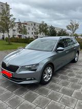 Skoda Super Style 1.8 DSG - Skoda Octavia: Super