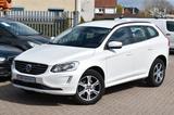 Volvo XC60 Momentum AUT. Bi-Xenon|Navi|360°Kamera|AHK - Volvo XC60: Weiß