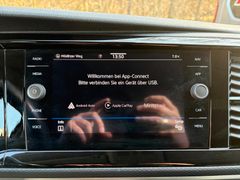 Fahrzeugabbildung Volkswagen T6.1 Multivan 150 PS STANDHZG ASSIST AHK ACC NAV