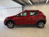Dacia Sandero II Stepway, AHK, gr Navi, Rückfahrkamera - Dacia Sandero: Rot