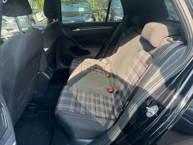 Fahrzeugabbildung Volkswagen Golf VII Lim. GTI Performance LED VIRTUELL