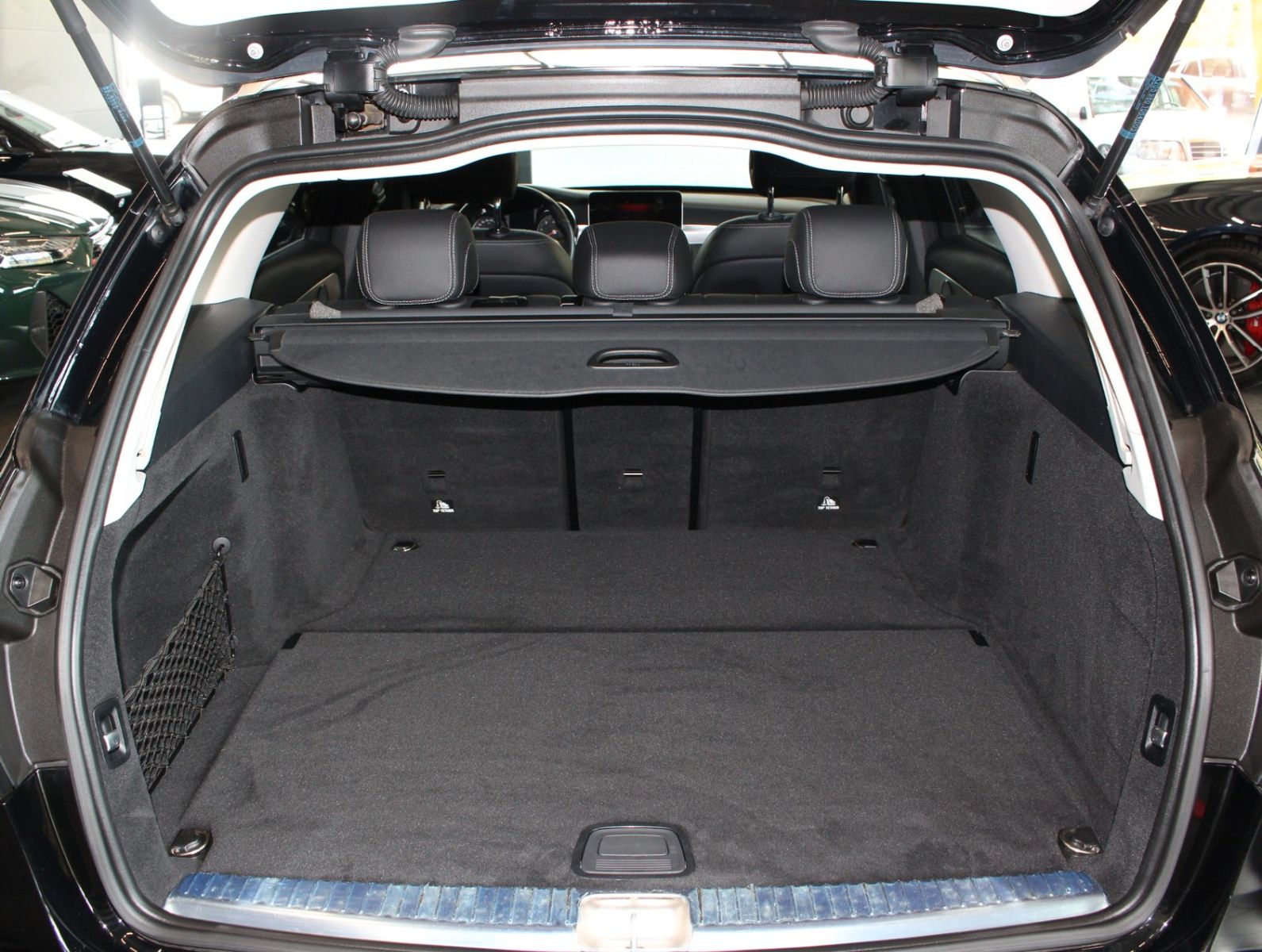 Fahrzeugabbildung Mercedes-Benz C 200 d T Avantgarde*Ambiente*Apple CarPlay