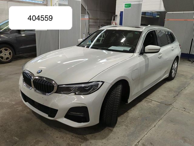 BMW 330 e M Sport+XDr+Laser+ACC+HeadUp+Pano+CockpPro