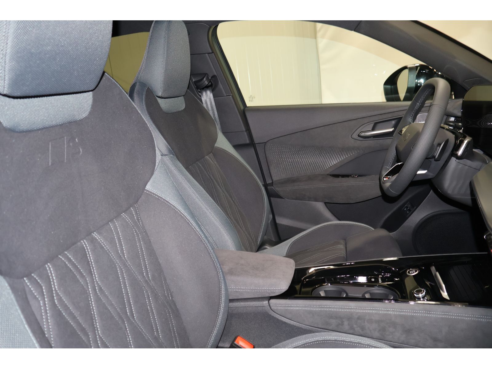 Audi Q3 SUV e-hybrid 200 kW S tronic' Navi|SHZ|Panor. foto 7