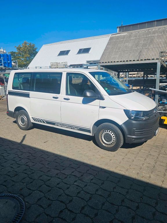 Image of Volkswagen T5 Caravelle