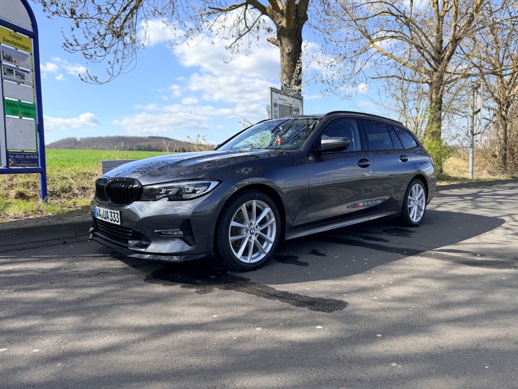 Image of BMW 320