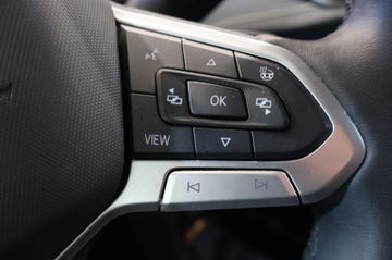 Volkswagen Passat 2.0 TDI Business AID+ACC+SIDE+360°+AHK