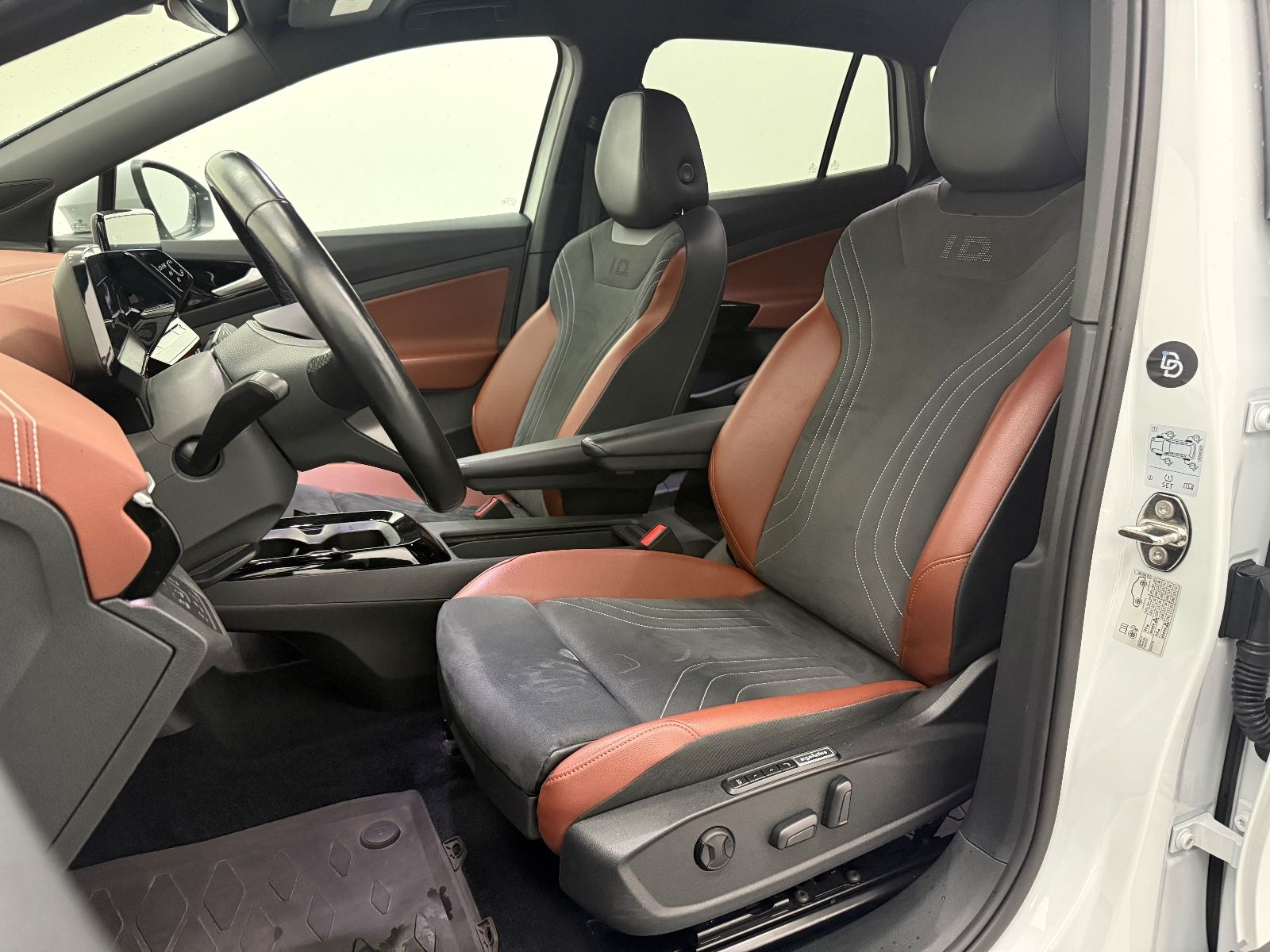 Volkswagen ID.4 Pure 109 kW Style*IQ.Light*Bi-Color Int*ACC foto 2