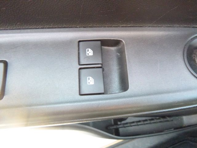 Fahrzeugabbildung Opel Karl 1,0 Edition >45.971 KM / KLIMA / Bluetooth