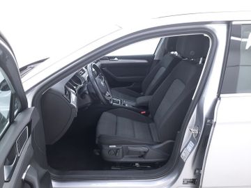 Volkswagen Passat - 9