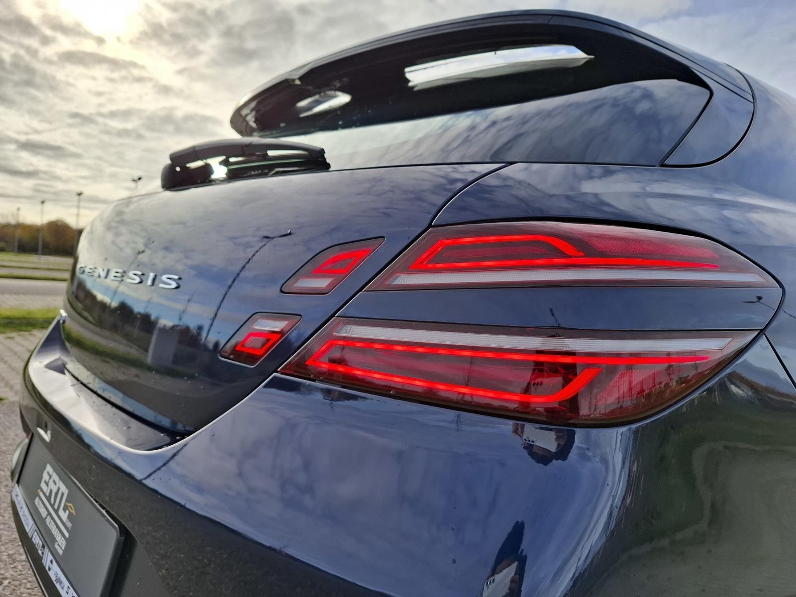 Genesis G70 GX8 Shooting Brake 2.0T AWD Sport