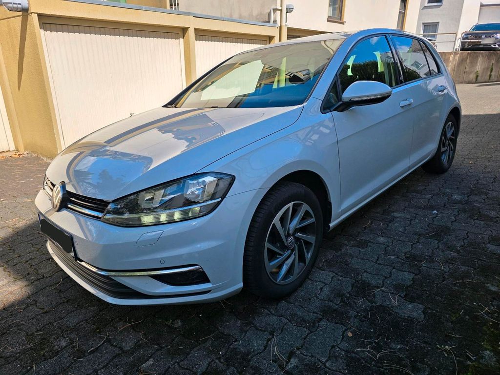 Image of Volkswagen Golf