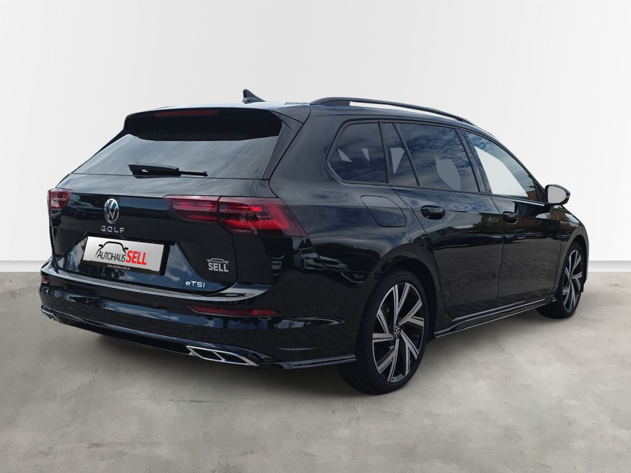Fahrzeugabbildung Volkswagen Golf Variant R-Line 1.5 TSI IQ Pano AHK