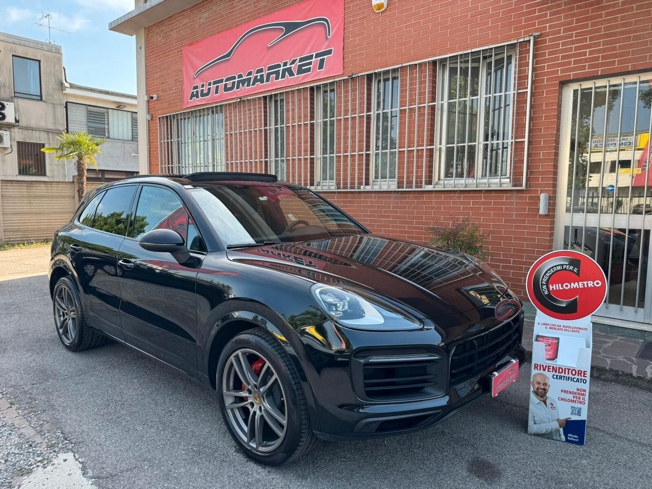 Porsche Cayenne - 1