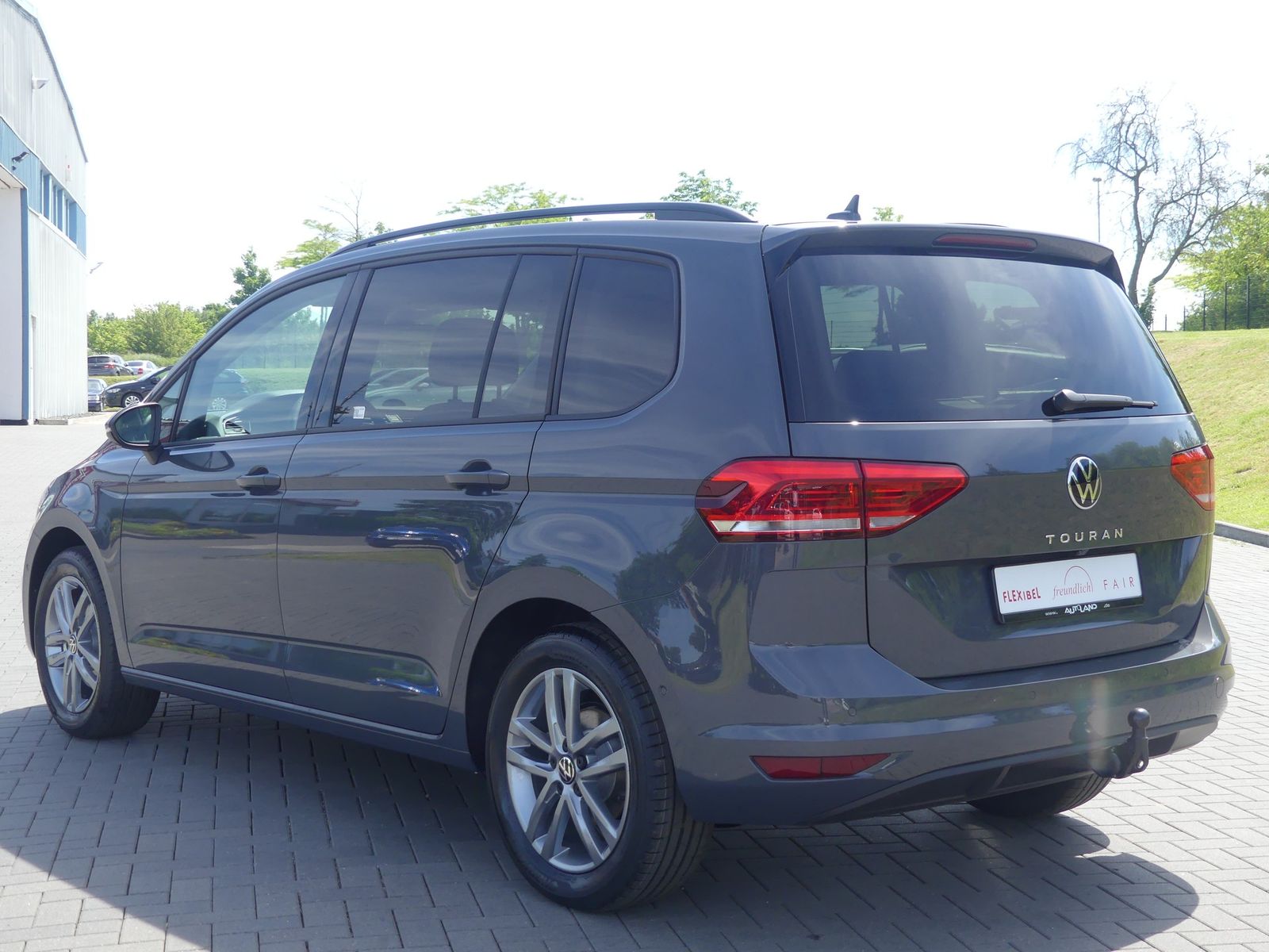 Volkswagen Touran 1.5 TSI DSG Matrix ACC Kamera AHK imagem 3