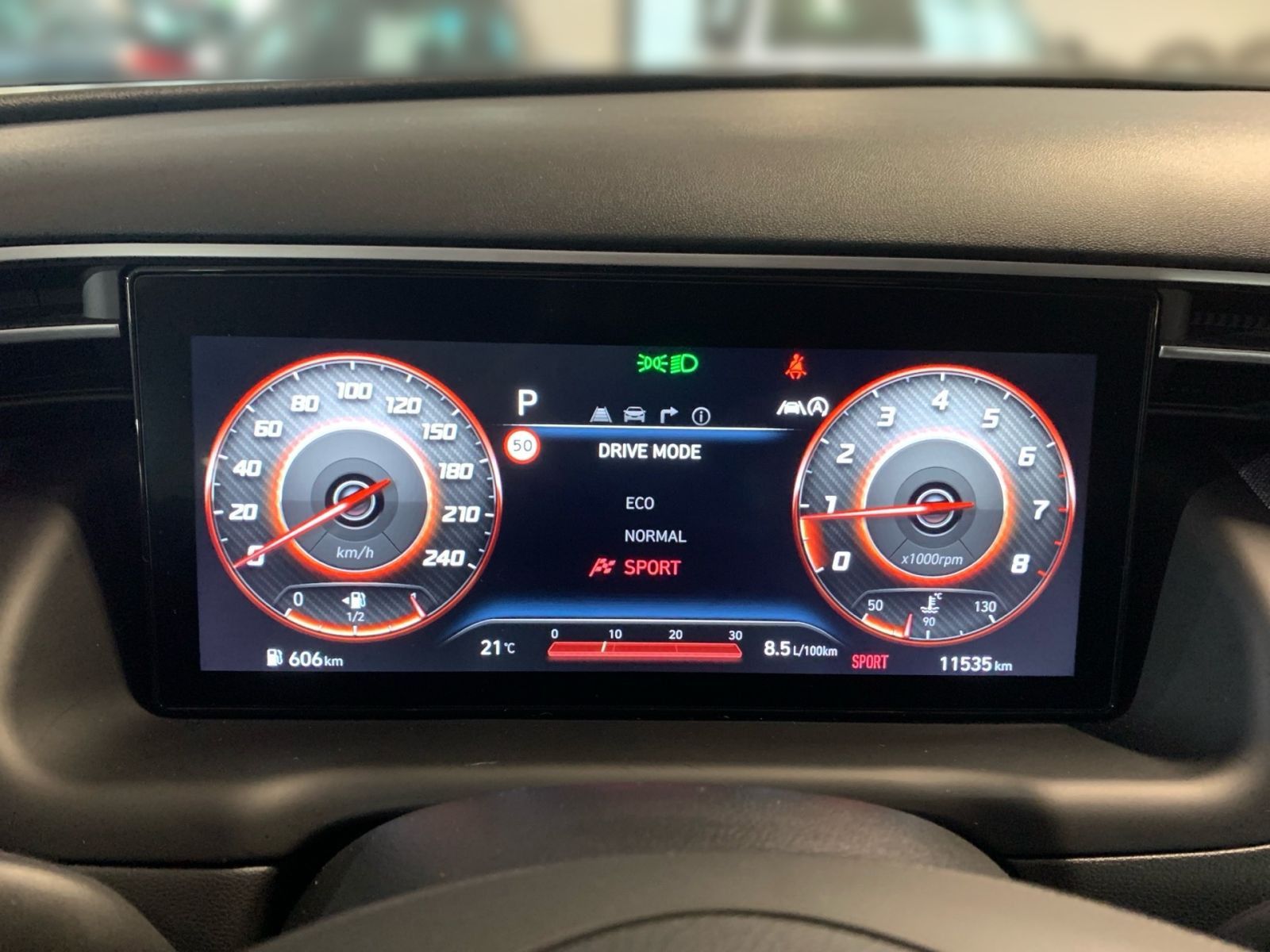 Fahrzeugabbildung Hyundai TUCSON 1.6 T-GDI 7-DCT Trend Mild-Hybrid el.HK K