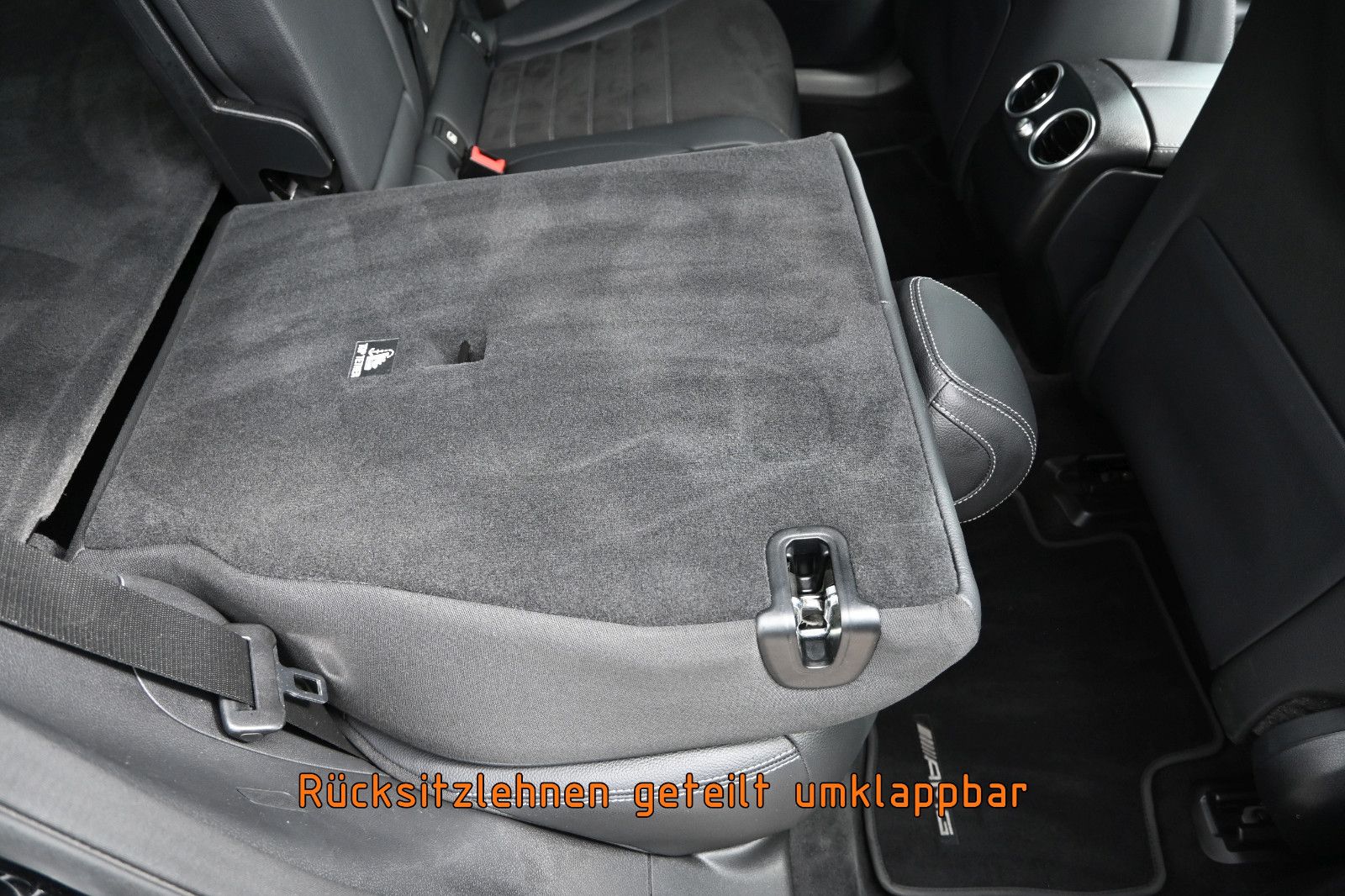 Fahrzeugabbildung Mercedes-Benz GLC 220 d 4MAT. AMG LINE °ACC°AHK°STANDHEIZ°MEMO