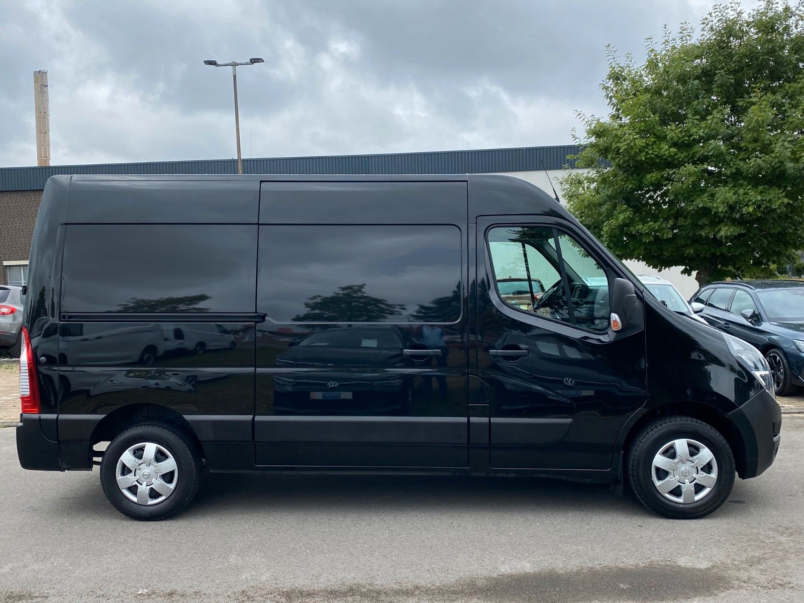 Fahrzeugabbildung Opel Movano B 2.3 CDTI L2H2 NAVI+KAMERA+TEMPOMAT+AHK+