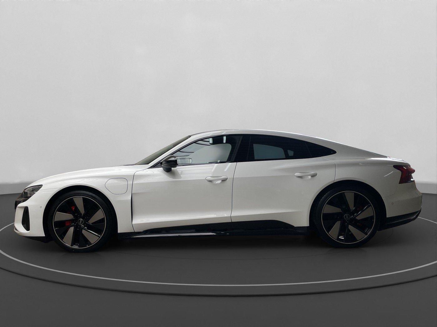 Audi e-tron GT quattro MATRIX Pano B&O ACC RFK