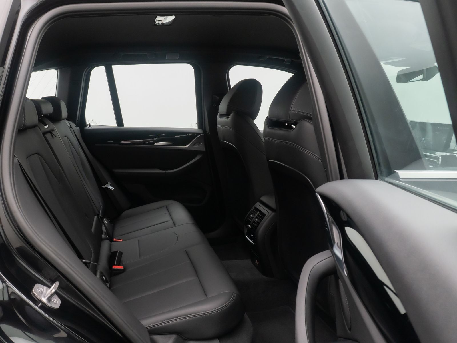 Fahrzeugabbildung BMW X3 xD20d Kamera DAB HiFi AHK Sportsitz Leder 18"