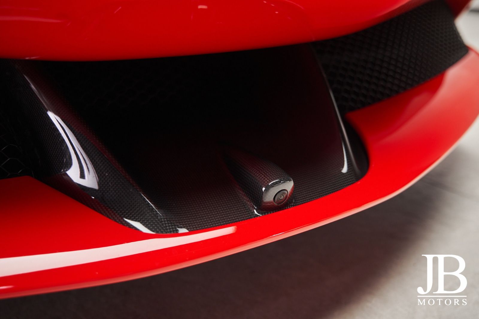 Fahrzeugabbildung Ferrari SF90 Stradale Full Carbon Lift Racing Seats JBL
