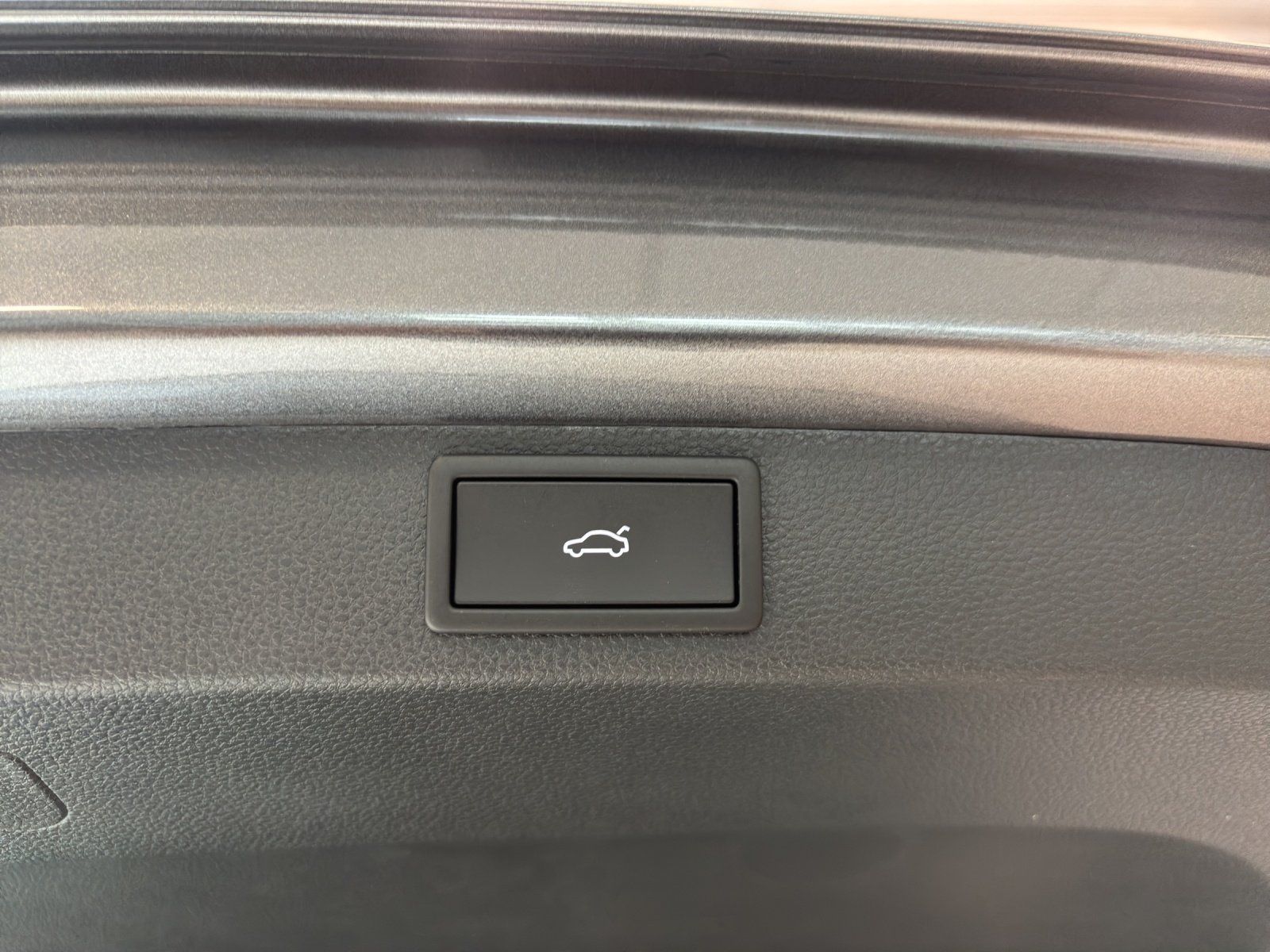 Fahrzeugabbildung SKODA Karoq Tour 1,5 TSI 110 kW DSG