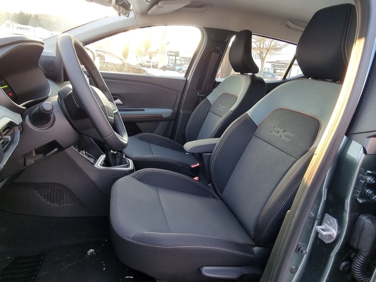 Fahrzeugabbildung Dacia Sandero Stepway Extreme TCe 110