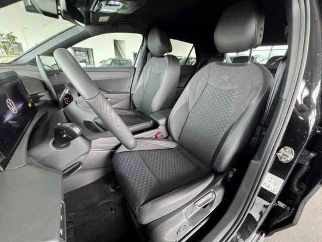 Volkswagen T-Roc 1.5 eTSI R-Line Navi AHK Kamera ACC SitzHZ