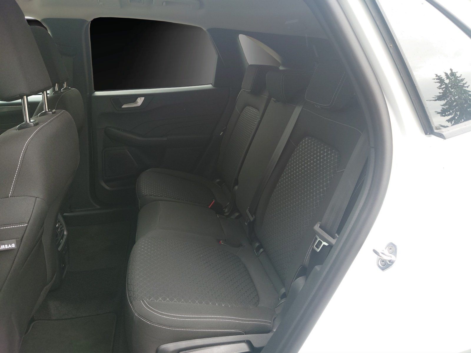 Fahrzeugabbildung Ford Kuga Titanium FHEV